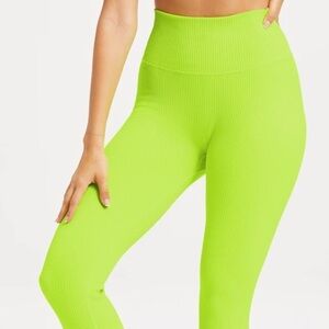 GOOD AMERICAN SEAMLESS CHUNKY RIB LEGGING LIME GREEN NWT 1/2